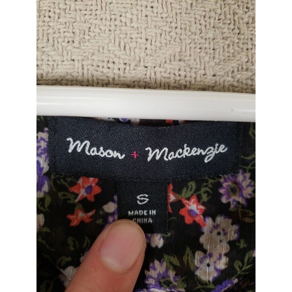 Mason +‎ Mackenzie Shirt Womens Small Black Floral Round Neck Blouse Pullover - Picture 5 of 7